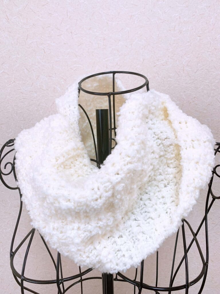 かぎ針編みの可愛いバラクラバ